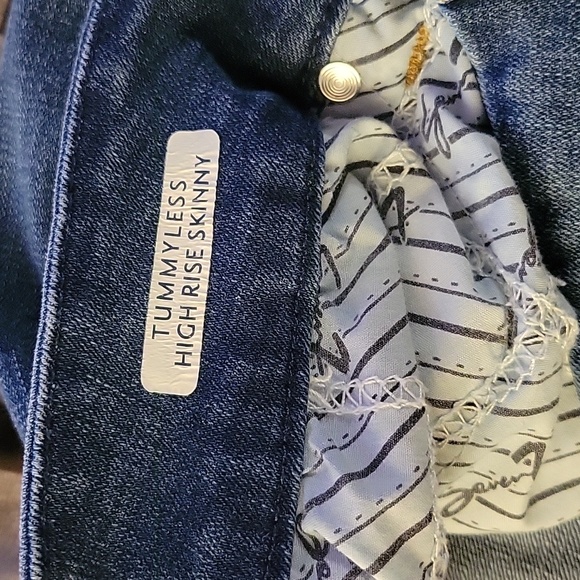 Seven7 Tummyless High Rise Skinny jeans - Picture 7 of 9